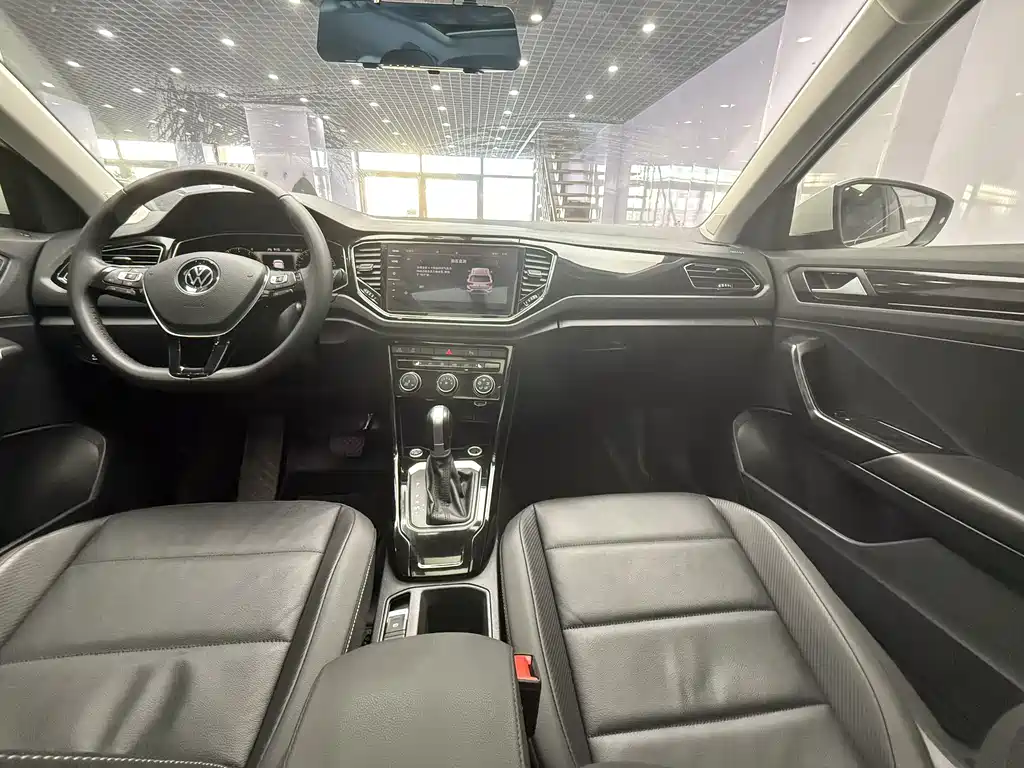 VOLKSWAGEN T ROC EXPLORING SONGS