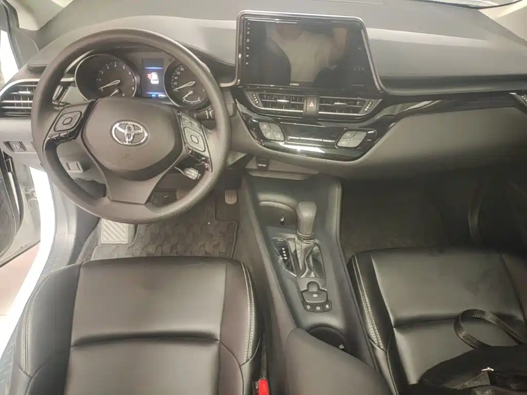 Toyota IZOA — миниатюра 10