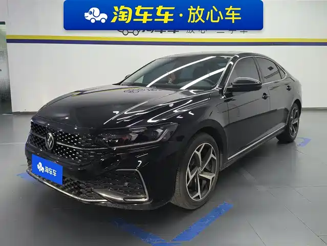 VOLKSWAGEN PASSAT 2023