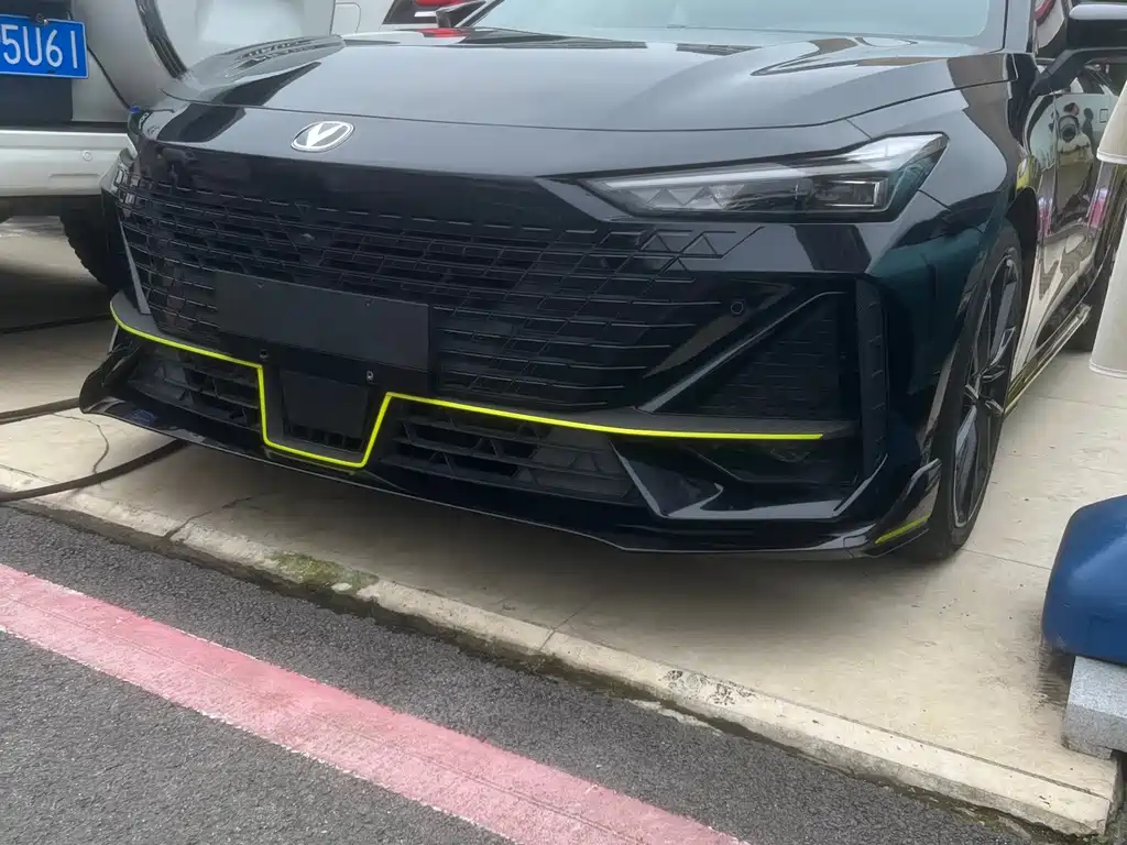 Changan UNI-V — миниатюра 3