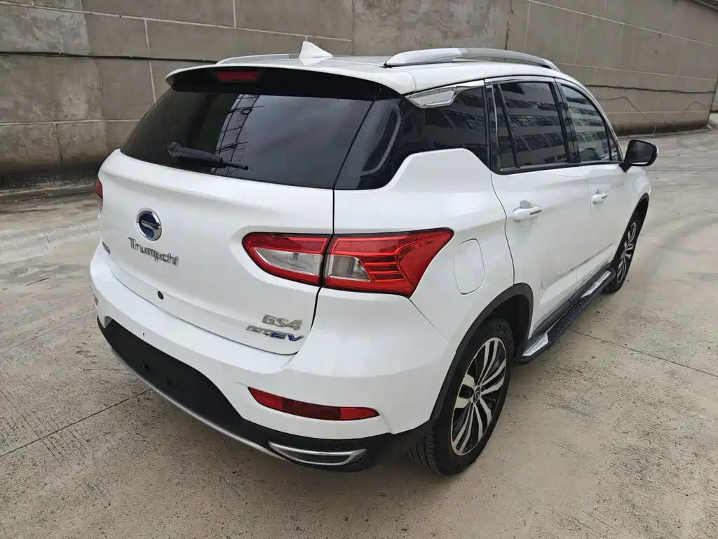 GAC TRUMPCHI GS4 NEW ENERGY