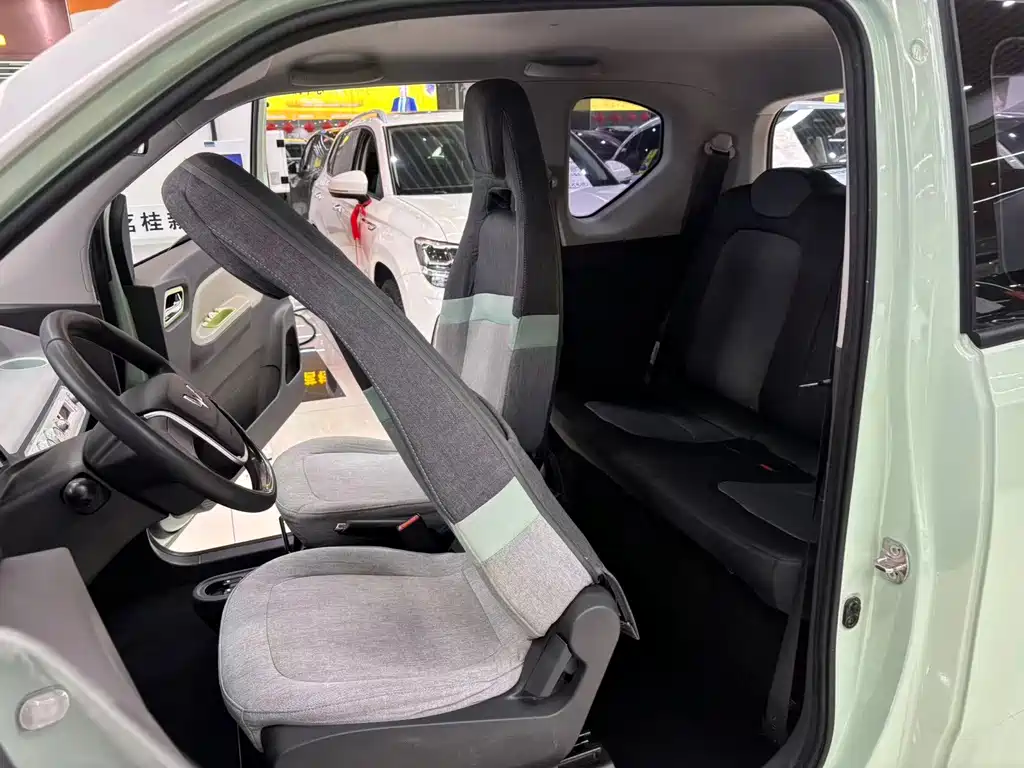 Wuling MINIEV — миниатюра 5