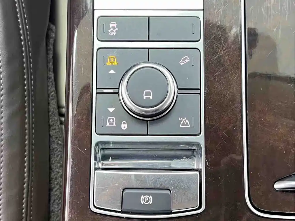 Land Rover Range Rover — миниатюра 19