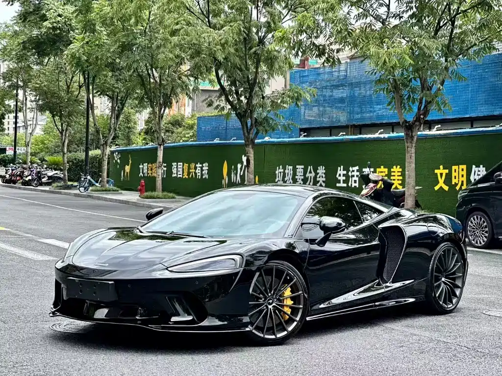 McLaren GT 2022