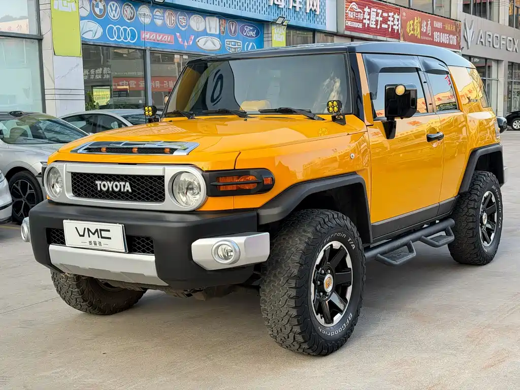 Toyota FJ Cruiser — миниатюра 3
