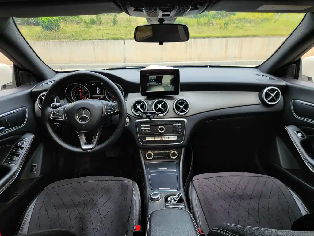 Mercedes-Benz CLA (Import) — миниатюра 12