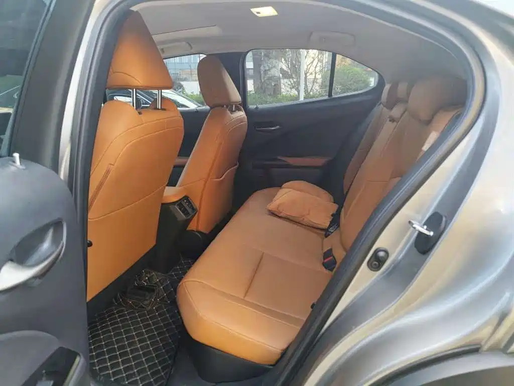 Lexus UX — миниатюра 6