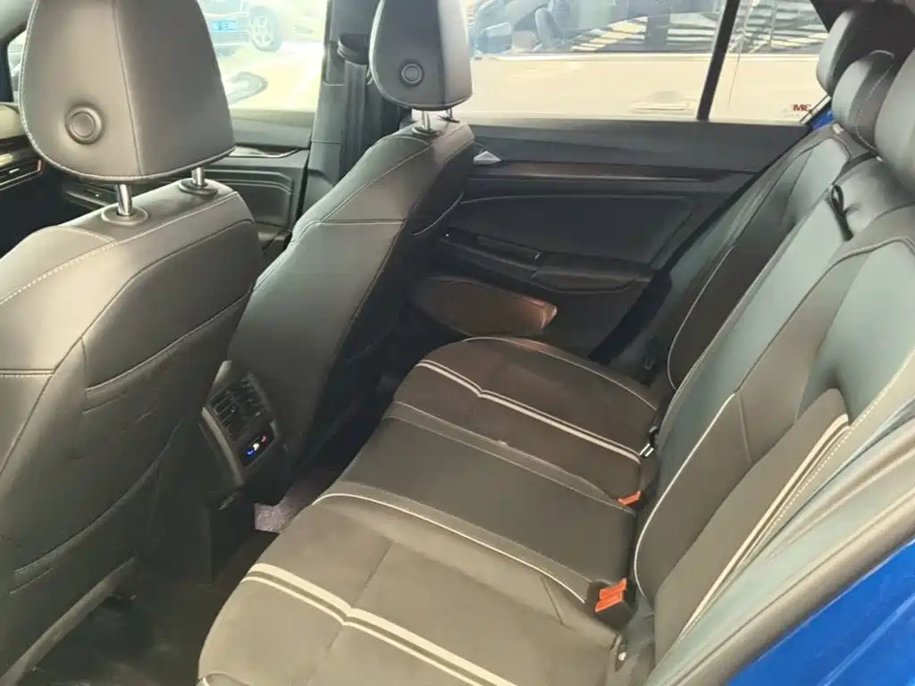Volkswagen Golf — миниатюра 17