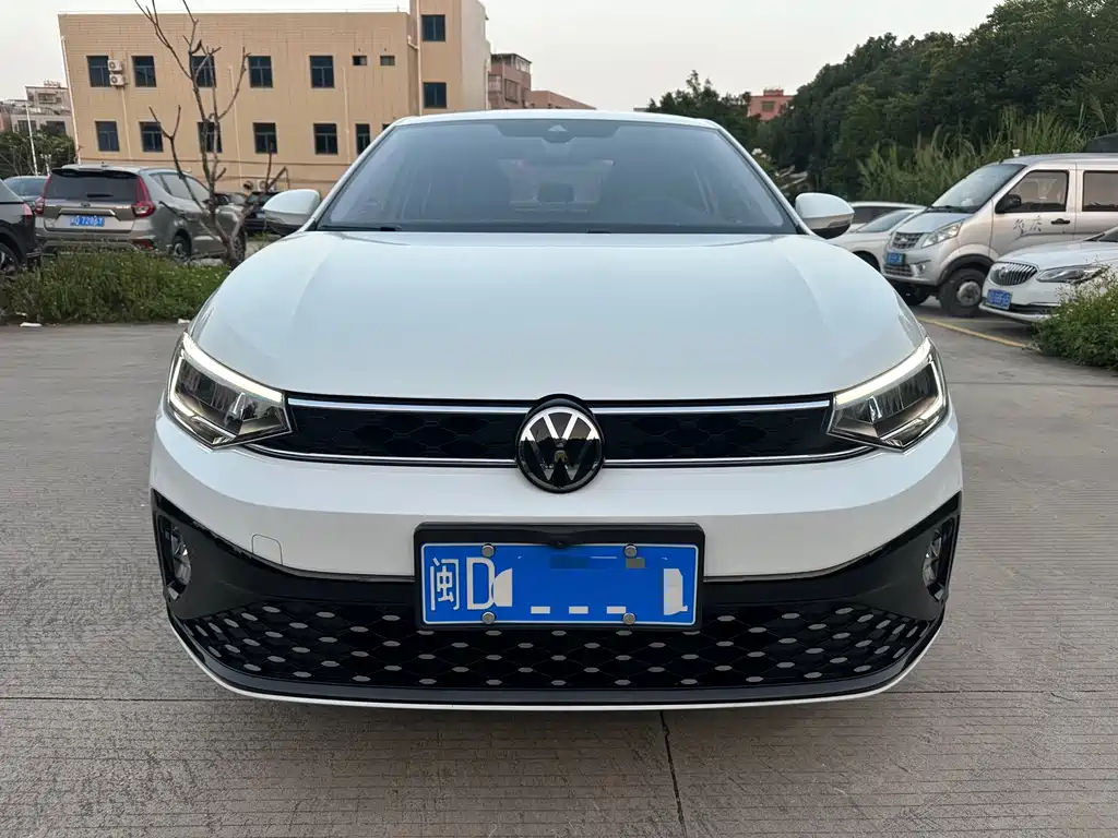 Volkswagen Lavida — миниатюра 2