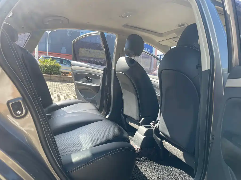 Nissan Sylphy — миниатюра 12