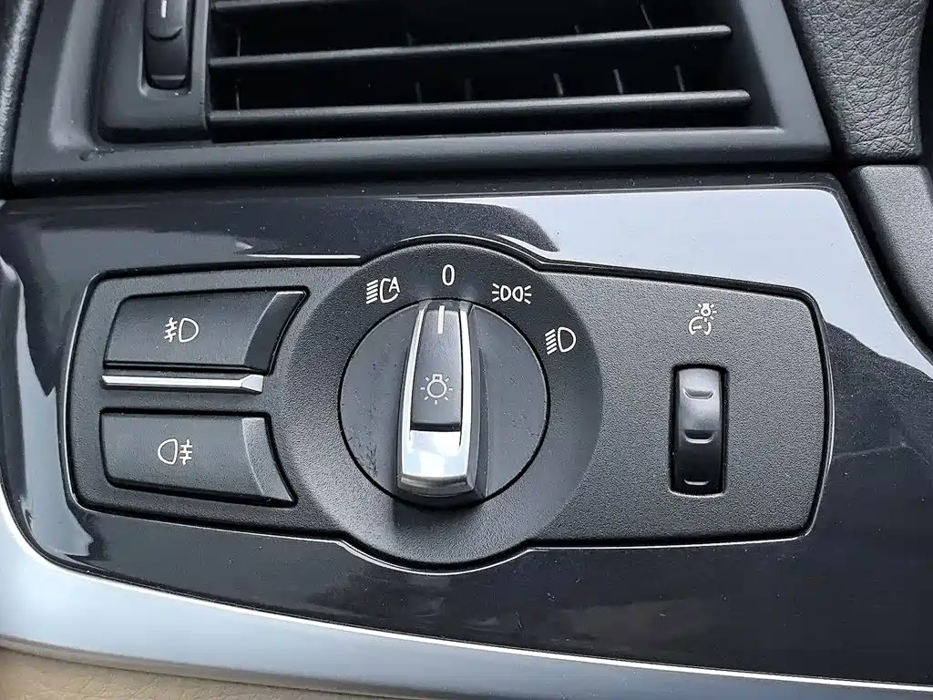 BMW 5 Series (Import) — миниатюра 21