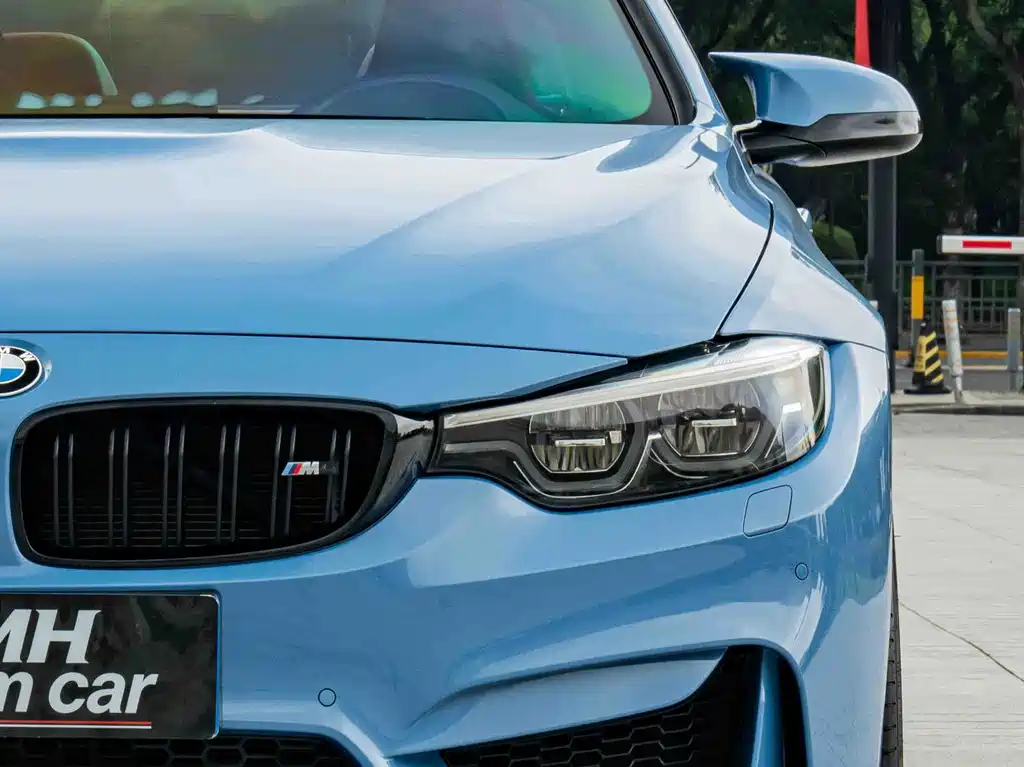 BMW M4 — миниатюра 3
