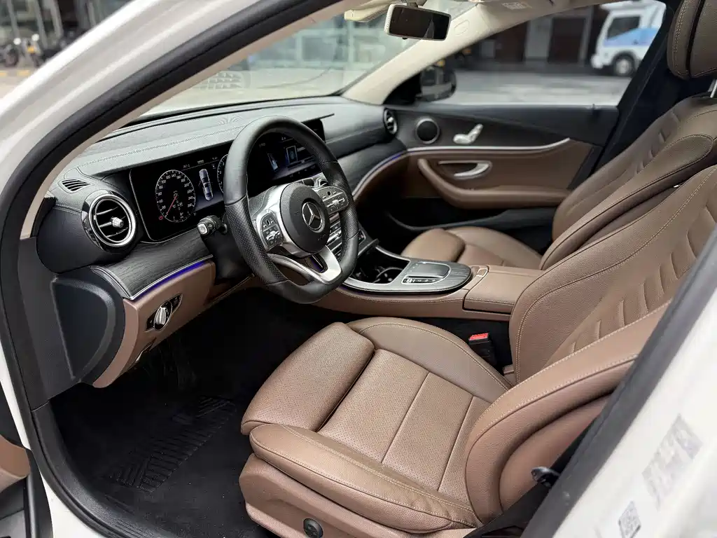 MERCEDES-BENZ E CLASS