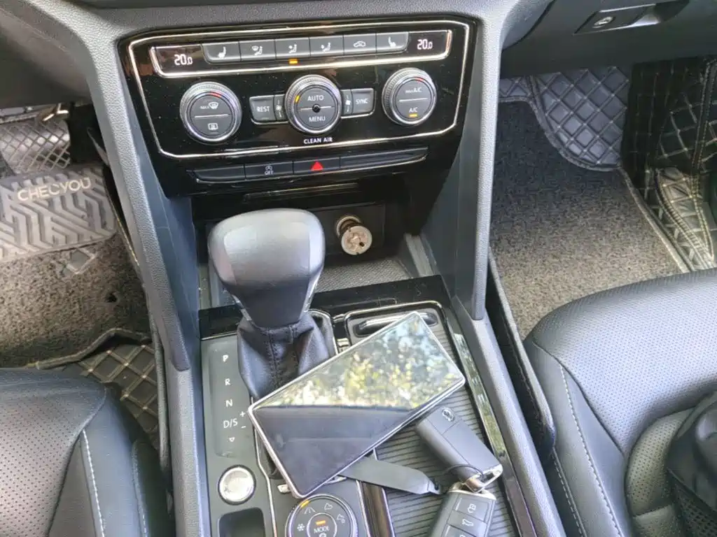 Volkswagen Teramont — миниатюра 14
