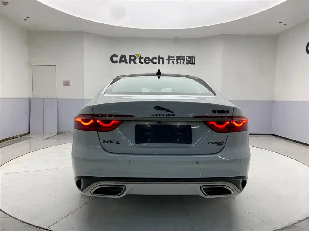 Jaguar XFL 2024 2.0T P300 Flagship Sport