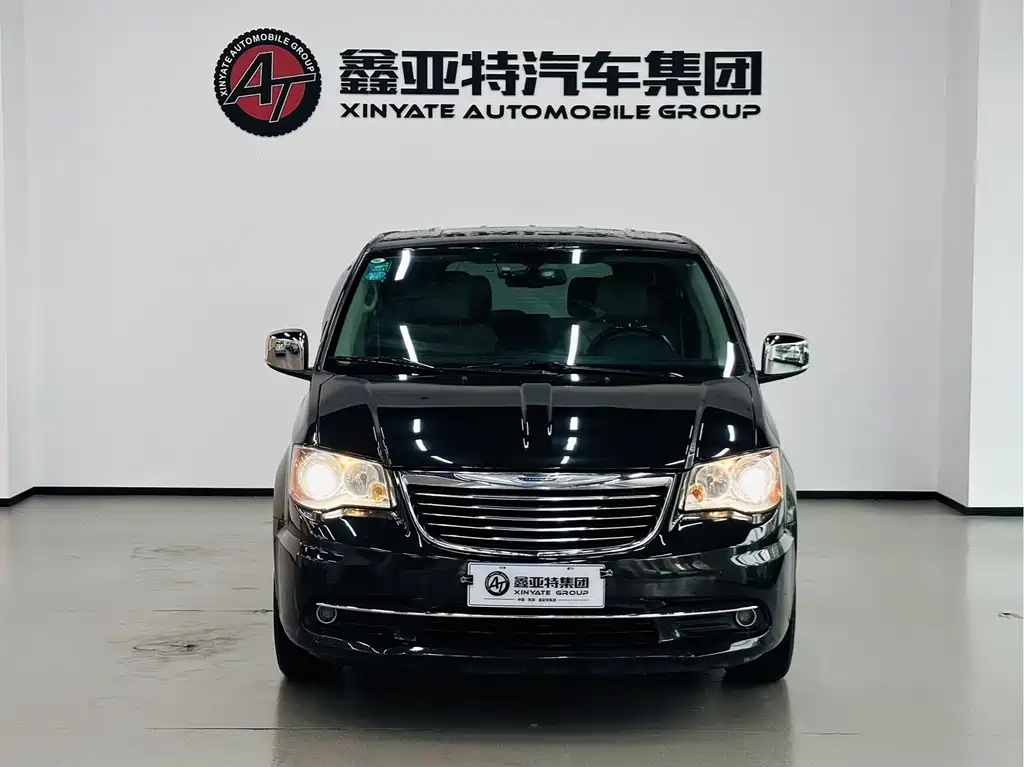 Chrysler Grand Voyager (Import) — миниатюра 3