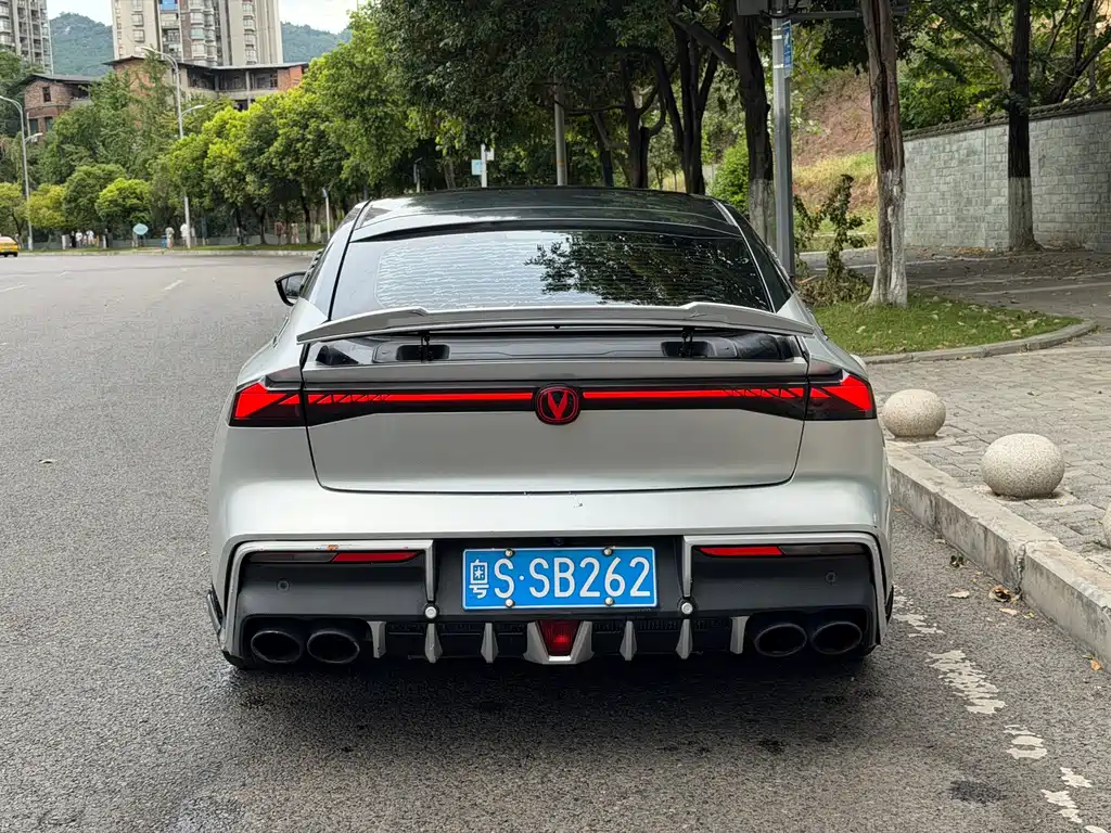 Changan UNI-V 2.0T Classic Sport Type, фото 4