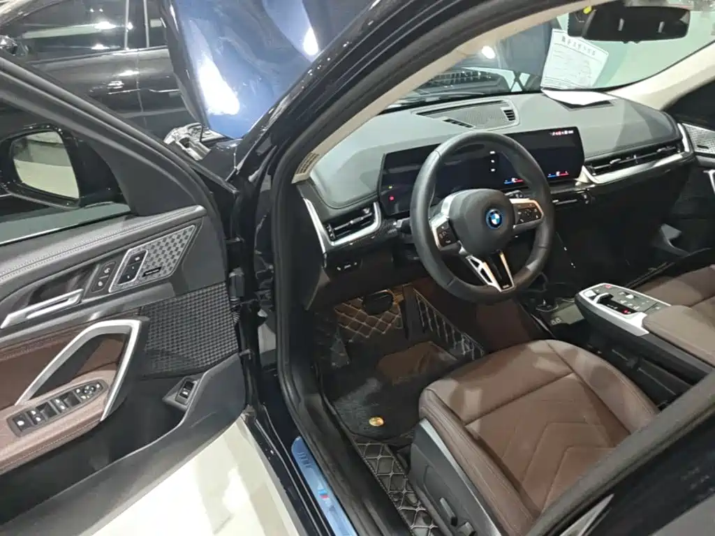 BMW iX1 — миниатюра 21