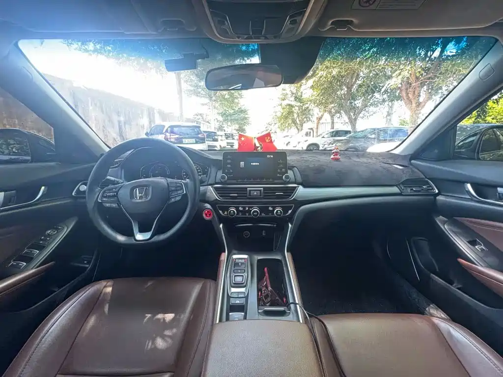 Honda Inspire — миниатюра 8