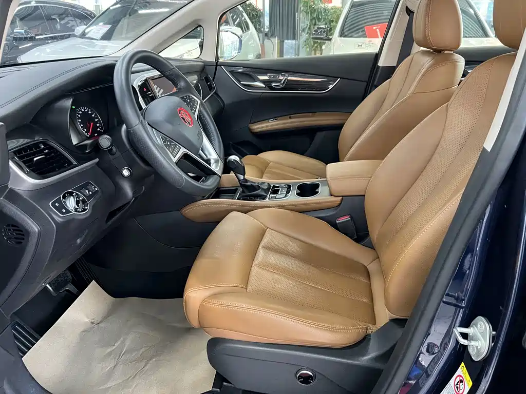 BYD MAX — миниатюра 4