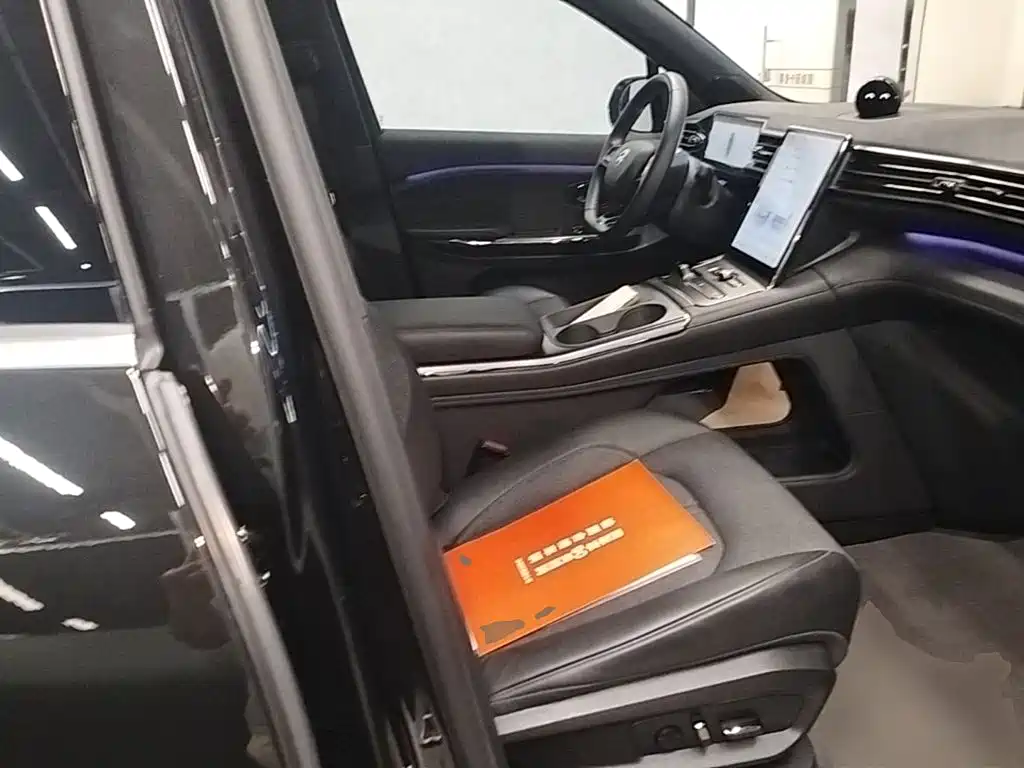 NIO EC6 — миниатюра 25