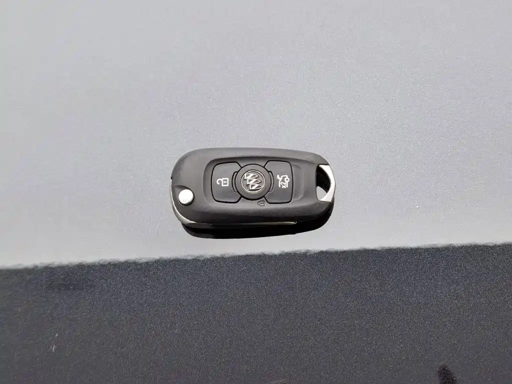 Buick Verano — миниатюра 19