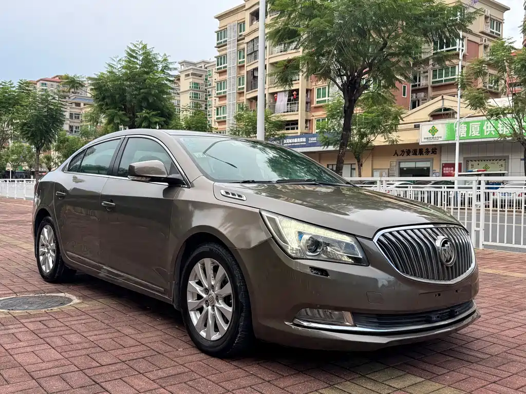 Buick LaCrosse 2013 2.4L SIDI Luxury Comfort