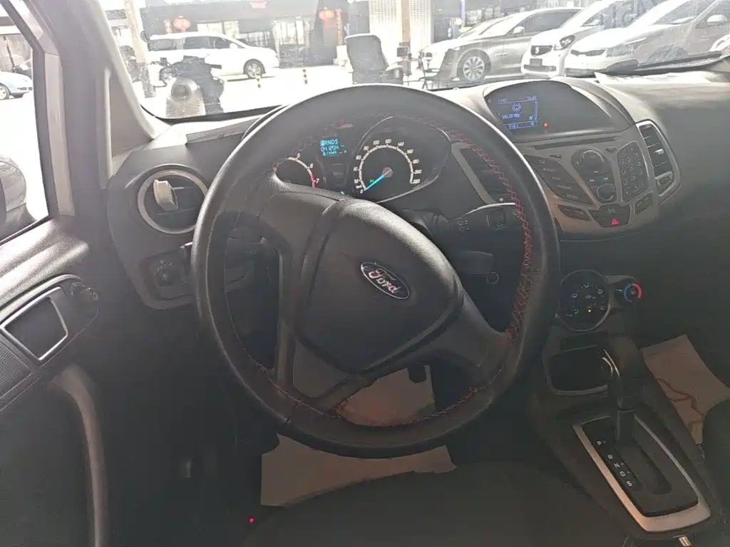 Ford Fiesta — миниатюра 11