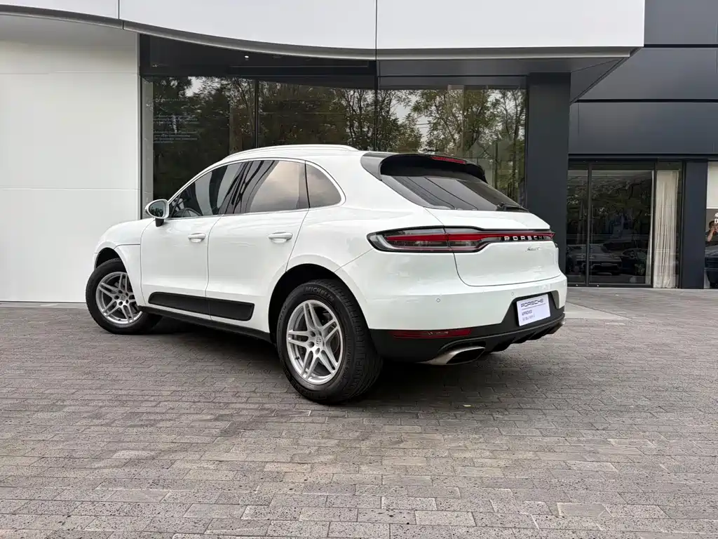 Porsche Macan — миниатюра 5