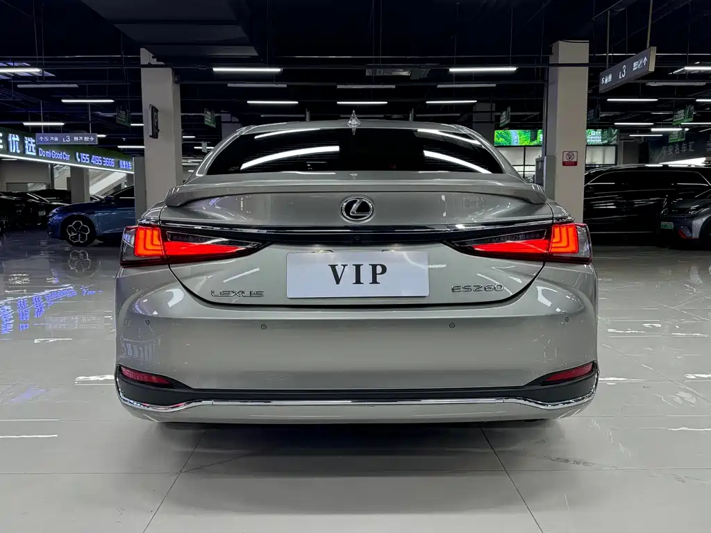 Lexus ES — миниатюра 6