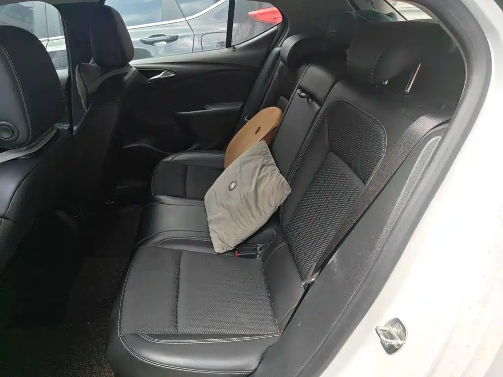 Buick Verano — миниатюра 15