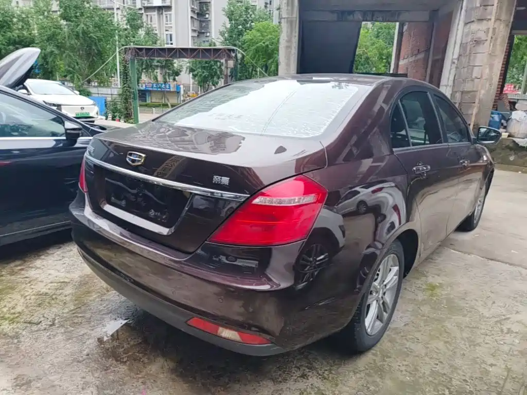 Geely Emgrand — миниатюра 7