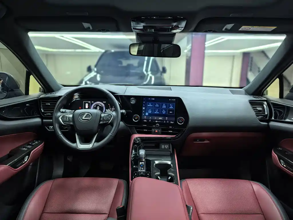 Lexus NX — миниатюра 9