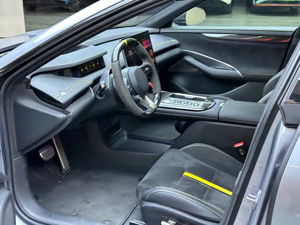 XIAOMI CAR XIAOMI SU7 ULTRA