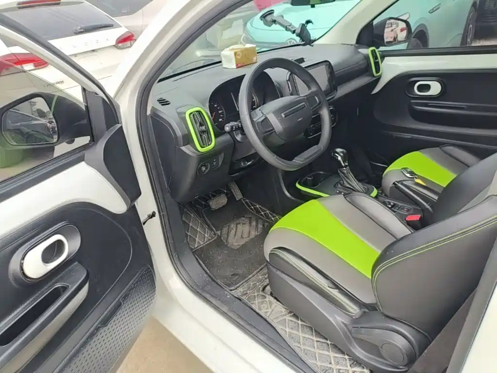 Roewe Clever — миниатюра 16