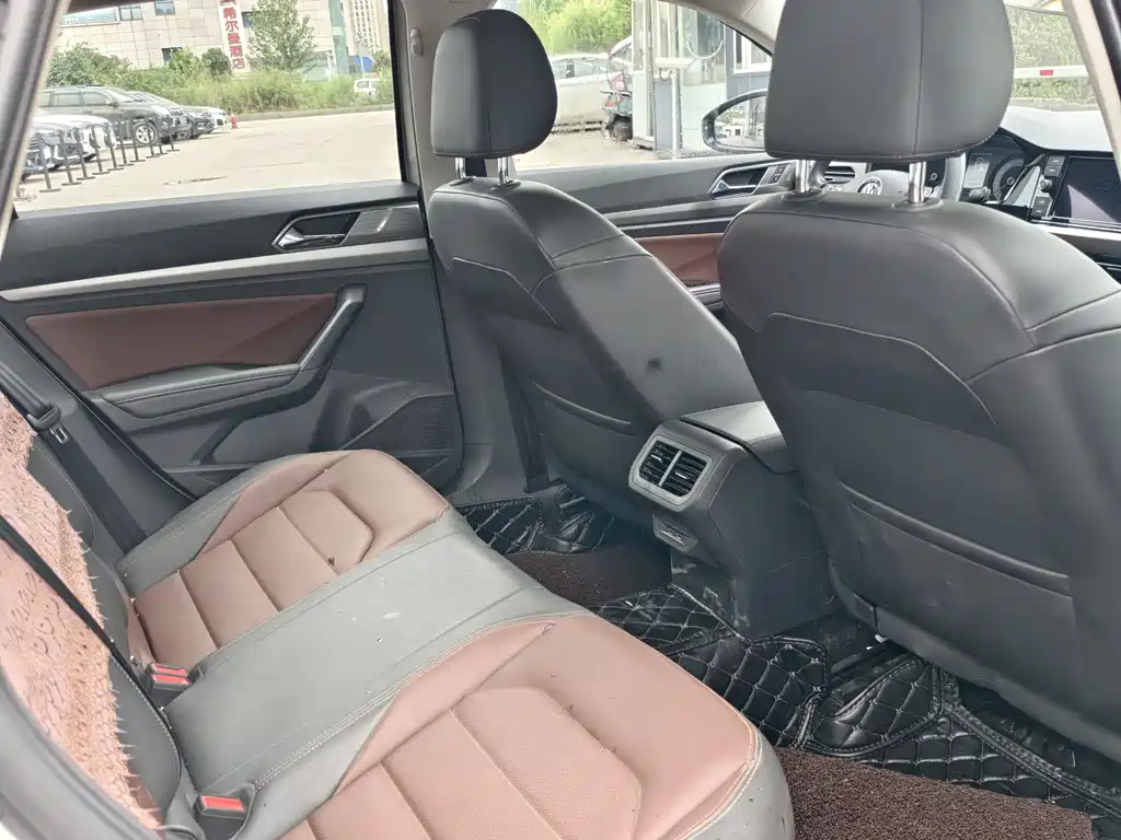 Volkswagen Lavida 2019 280TSI DSG Luxury VI