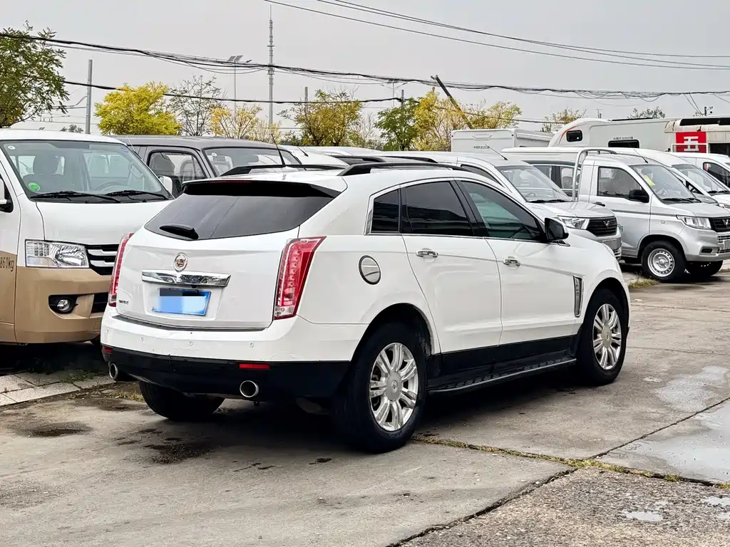 Cadillac SRX — миниатюра 4