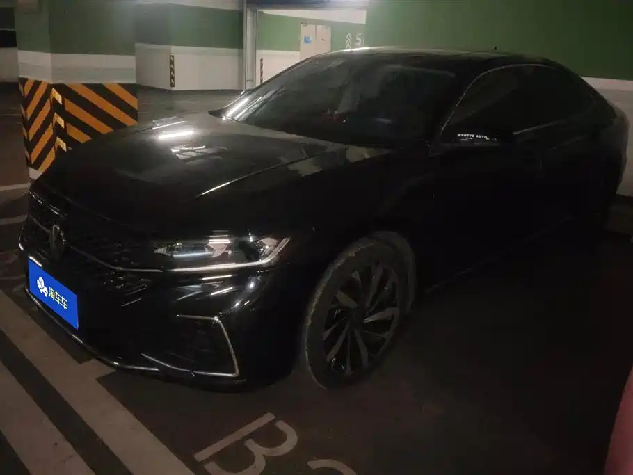 Volkswagen Passat 2022
