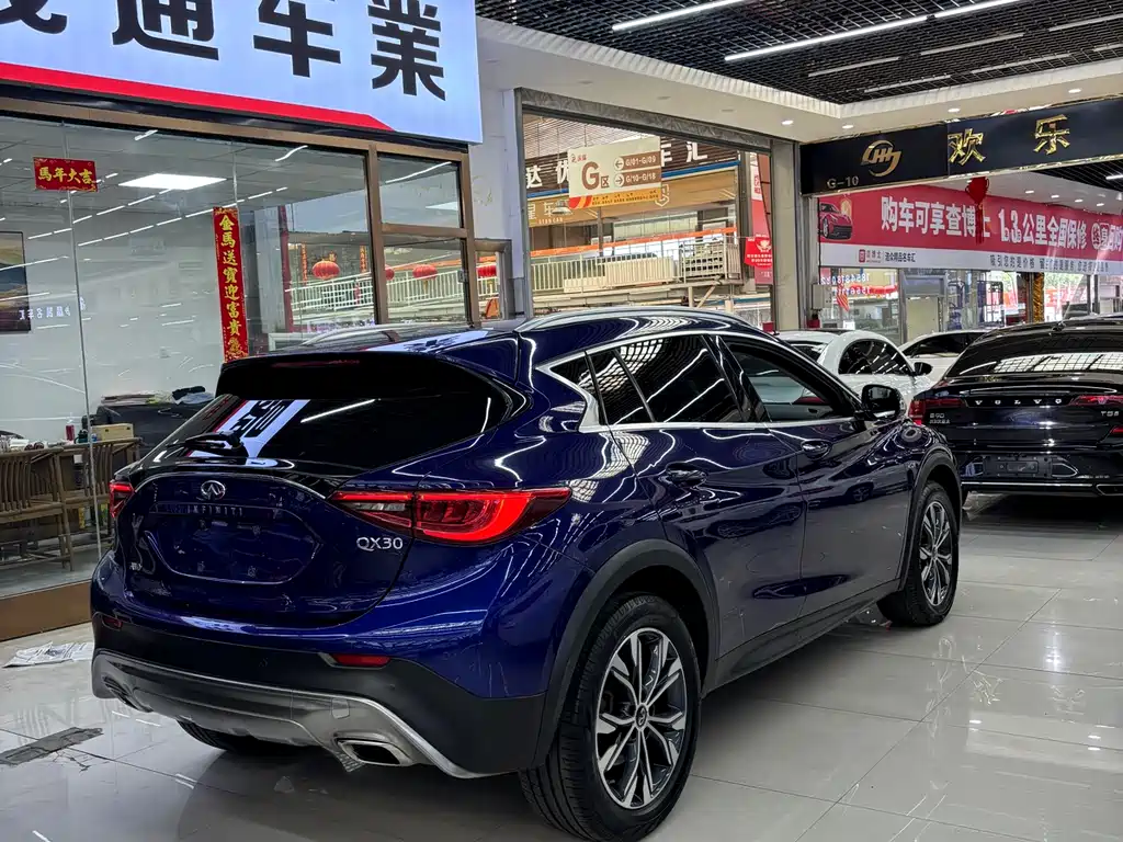 Infiniti QX30 2017 2.0T Sport