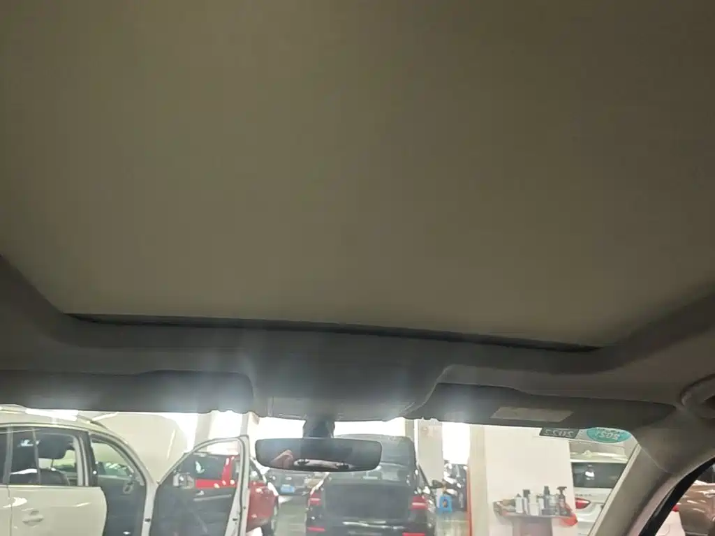 Volkswagen Tiguan L — миниатюра 18