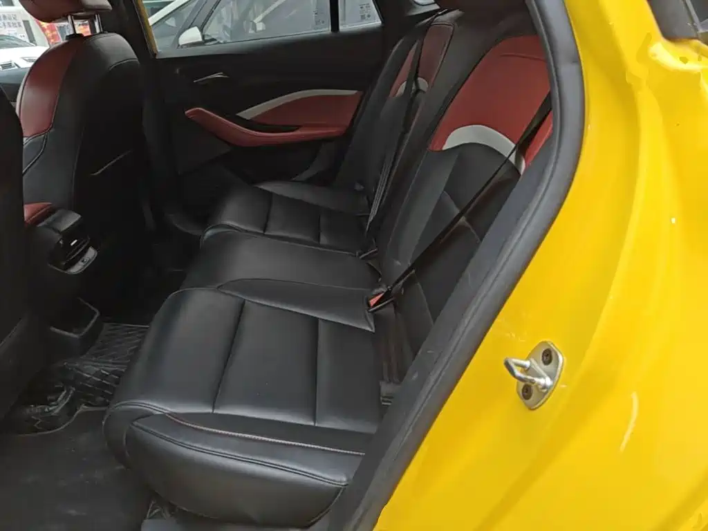 MG MG5 — миниатюра 17