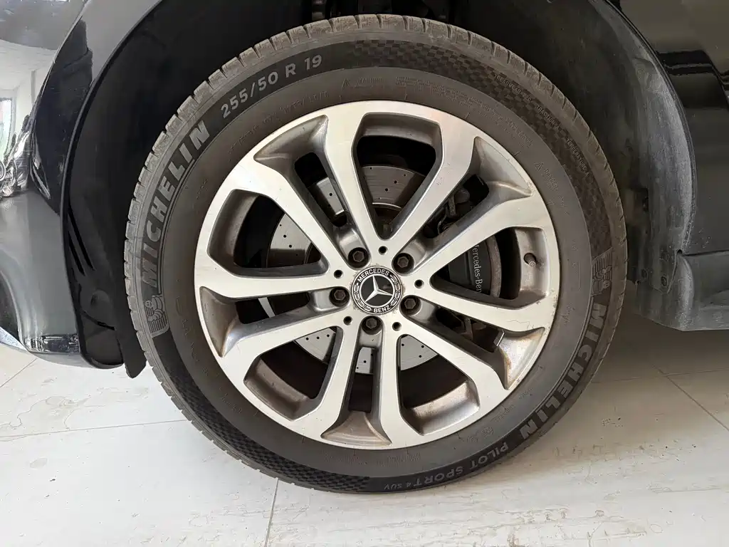 Mercedes-Benz GLE (Import) — миниатюра 10