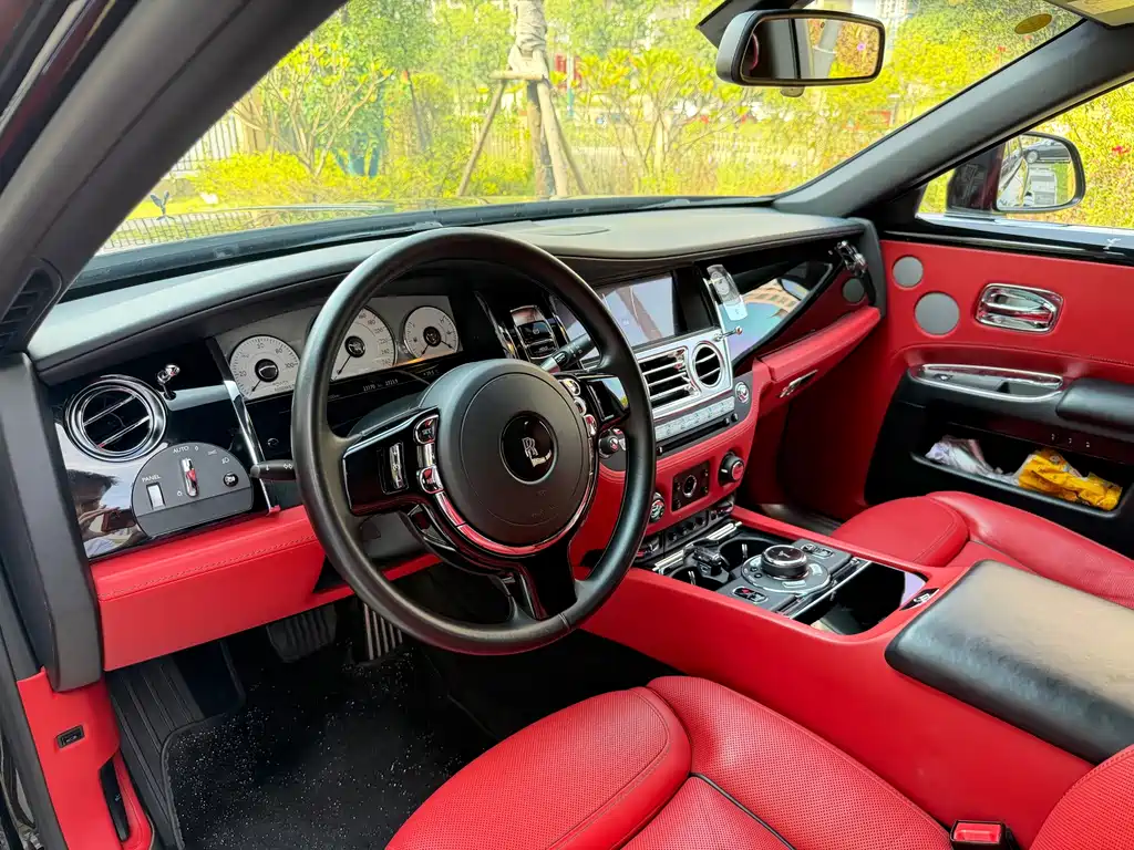 Rolls-Royce Ghost — миниатюра 6