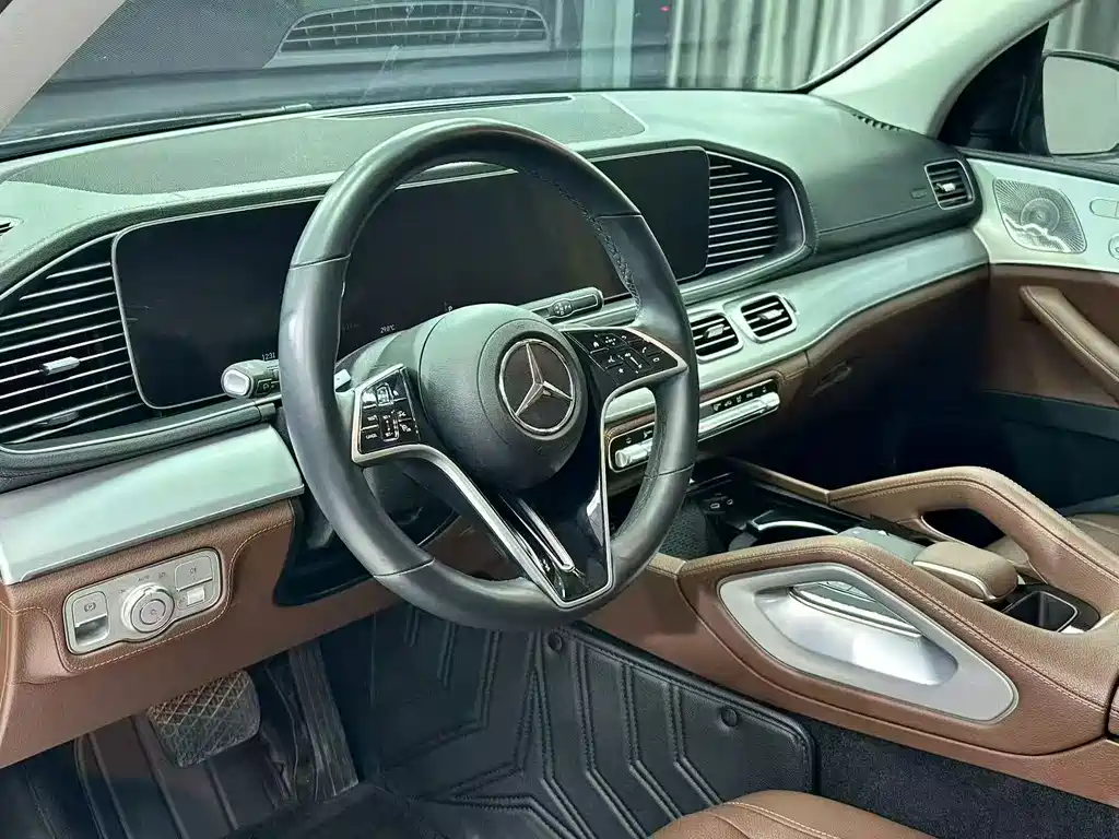 Mercedes-Benz GLE (Import) — миниатюра 6