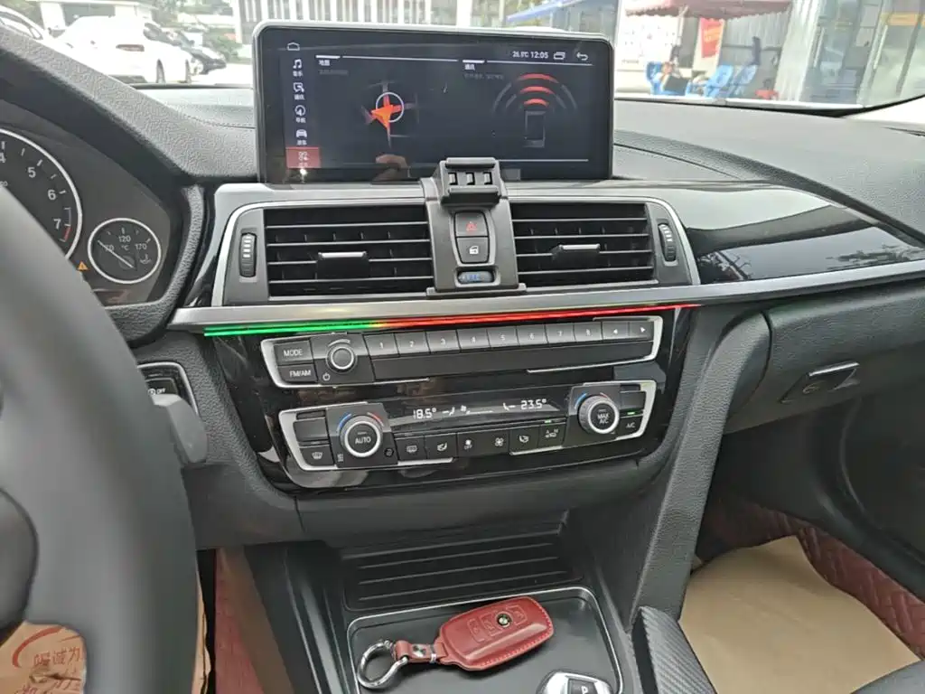 BMW 3 Series — миниатюра 13