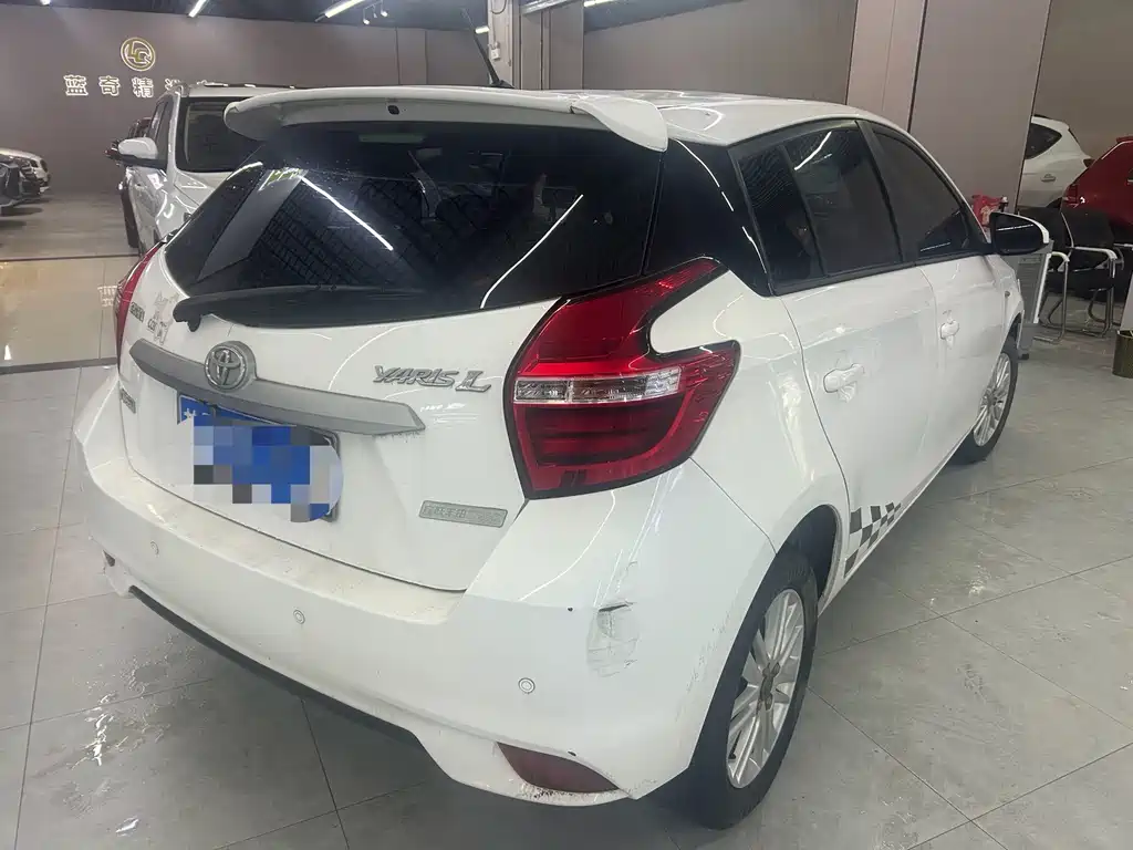 Toyota Yaris L — миниатюра 6