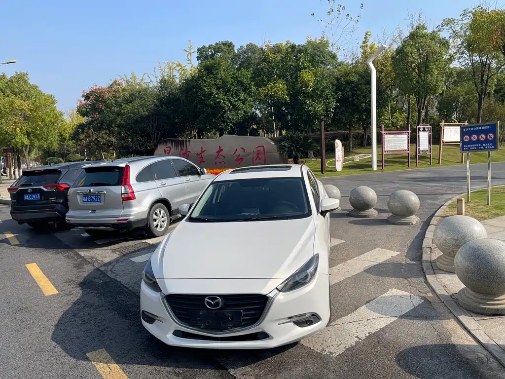 MAZDA 3 ANGKESAILA