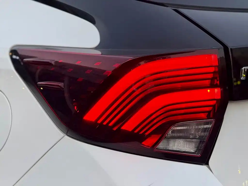 TOYOTA YARIS L ZHIXUAN