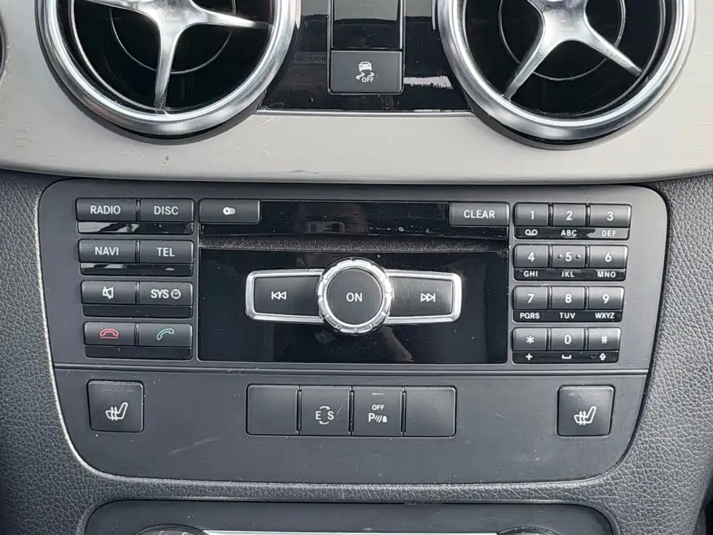 Mercedes-Benz GLK-Class — миниатюра 12