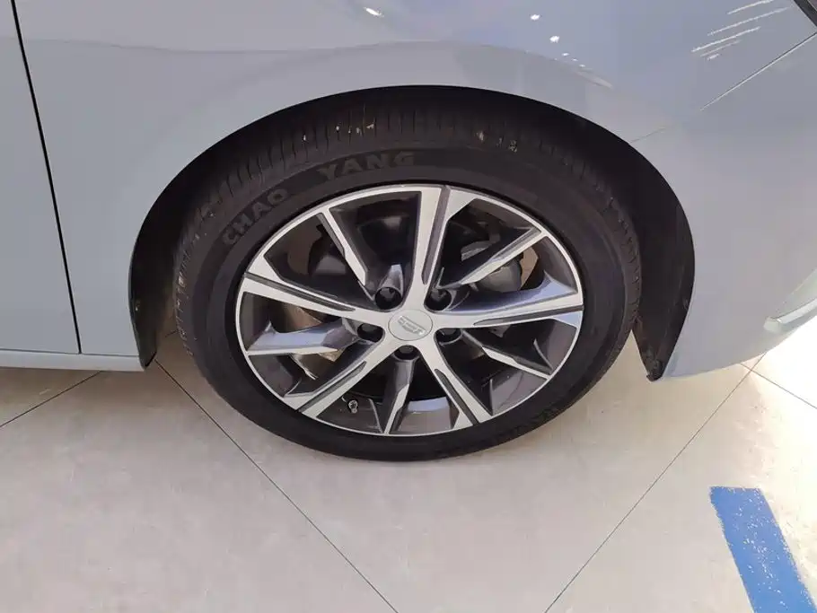 Geely Emgrand — миниатюра 6